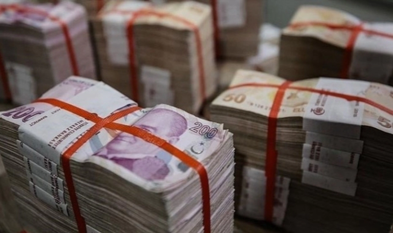 Hazine, 32.7 milyar lira borçlandı