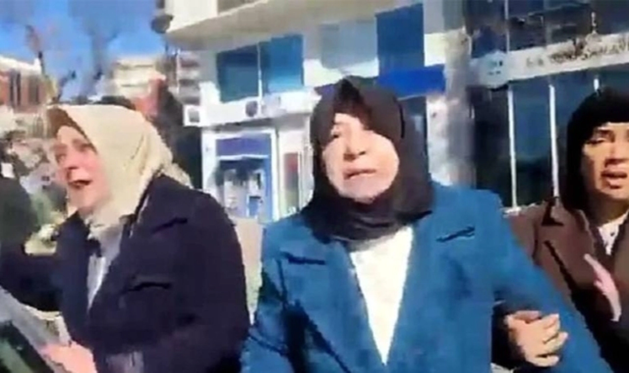 İddia: İmamoğlu'na "İngiliz uşağı, defol" diyen eski AK Partili vekil Reyhanlıoğlu'nun ailesinin Kahramanmaraş'ta inşaat firmaları var