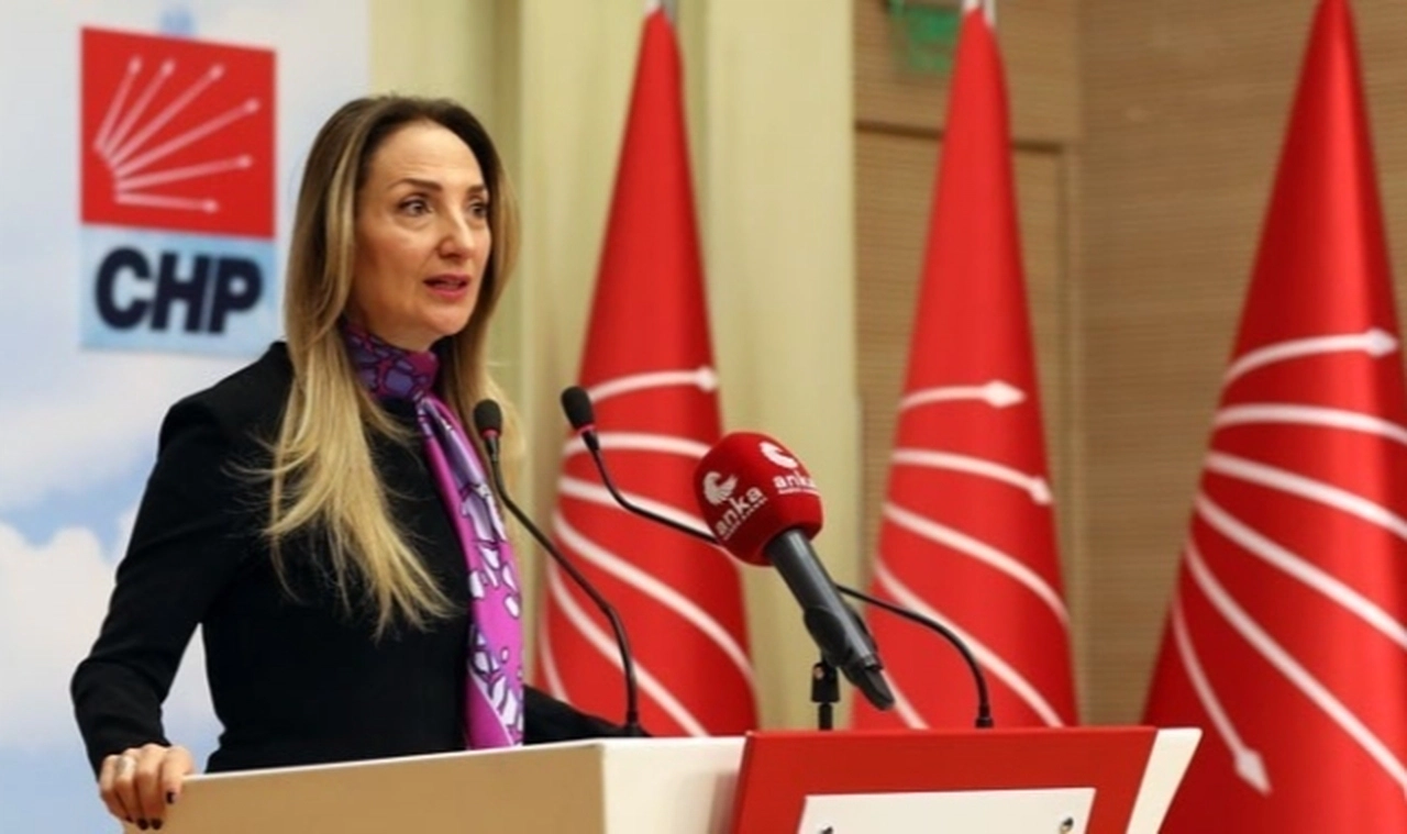 CHP’li Nazlıaka: Kılıçdaroğlu’nun Kabinesi’nde yarışmak üzere milletvekili aday adaylığımı çekme kararı aldım