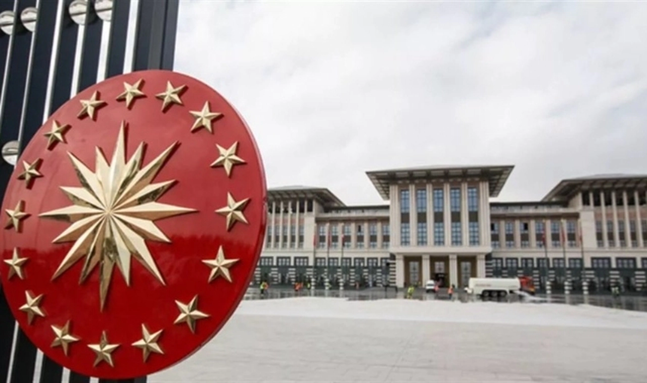 Cumhurbaşkanı adaylığı için kimler 100 bin imza arayacak?