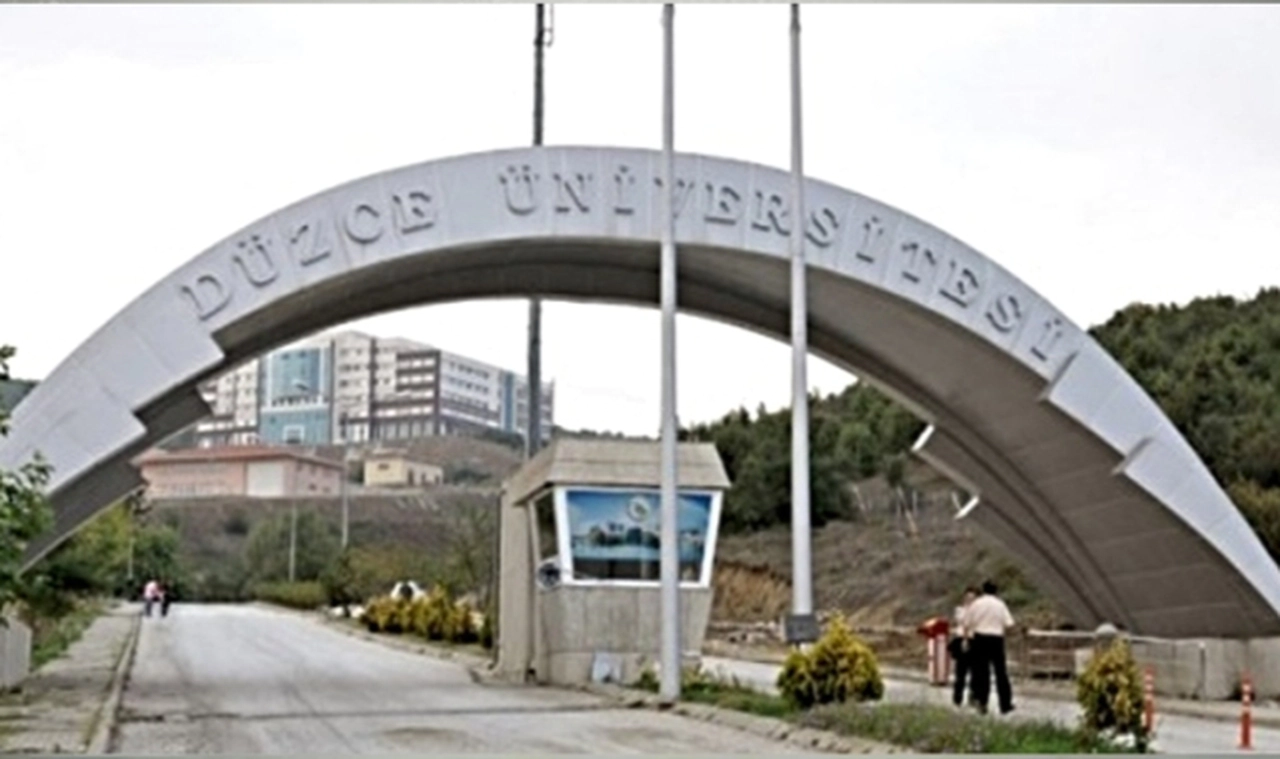 Depremzede öğrencisine "Sanki atom bombası atıldı" diyen öğretim görevlisi hakkında inceleme başlatıldı