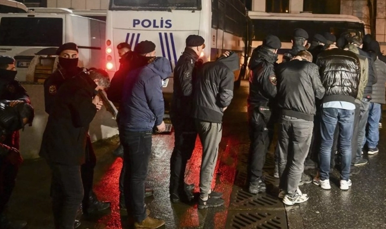 İstanbul'da 161 gözaltıda 107 tutuklama