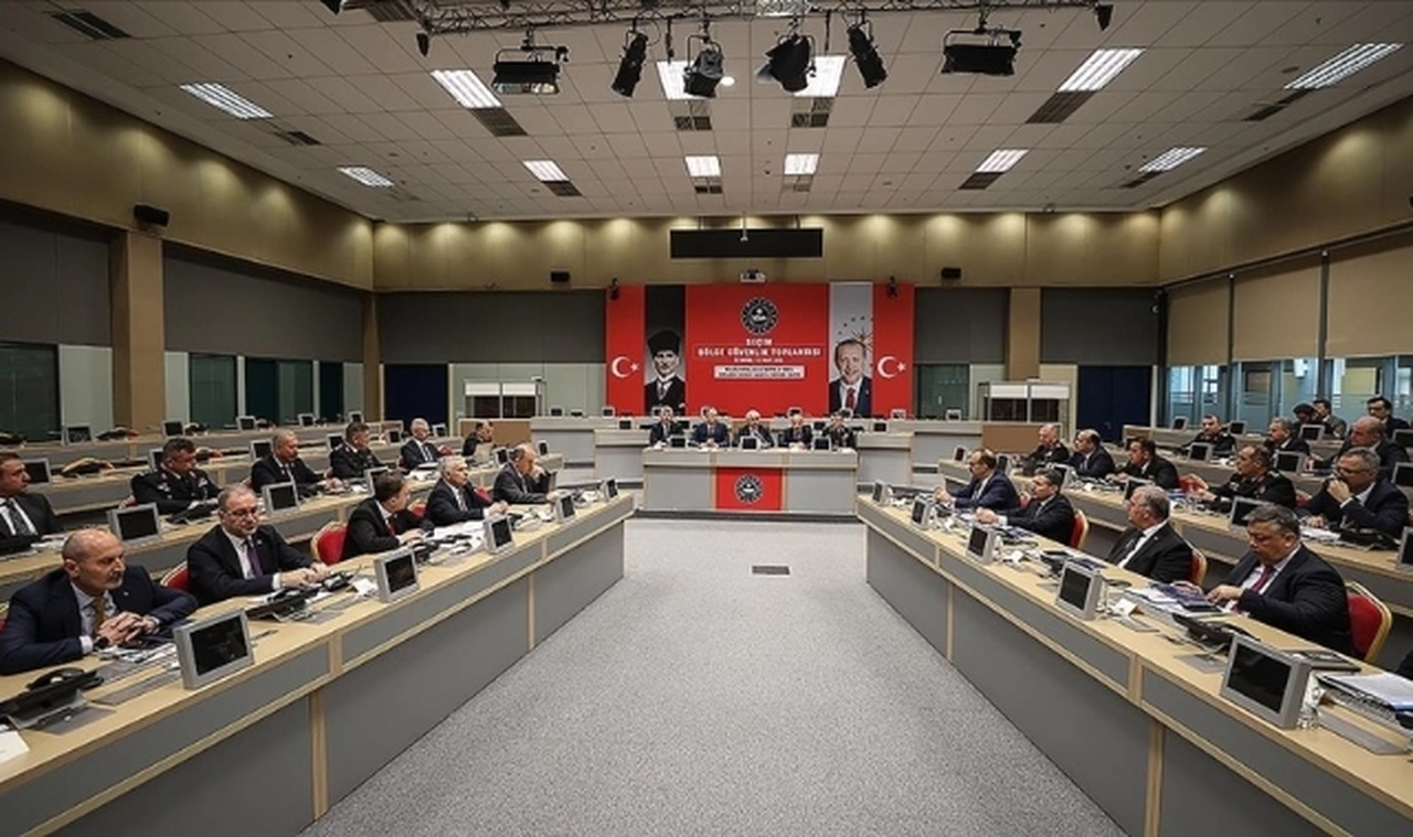 İstanbul'da 'Seçim Bölge Güvenlik Toplantısı' yapıldı: 11 milyon 119 bin 560 kişi oy kullanacak