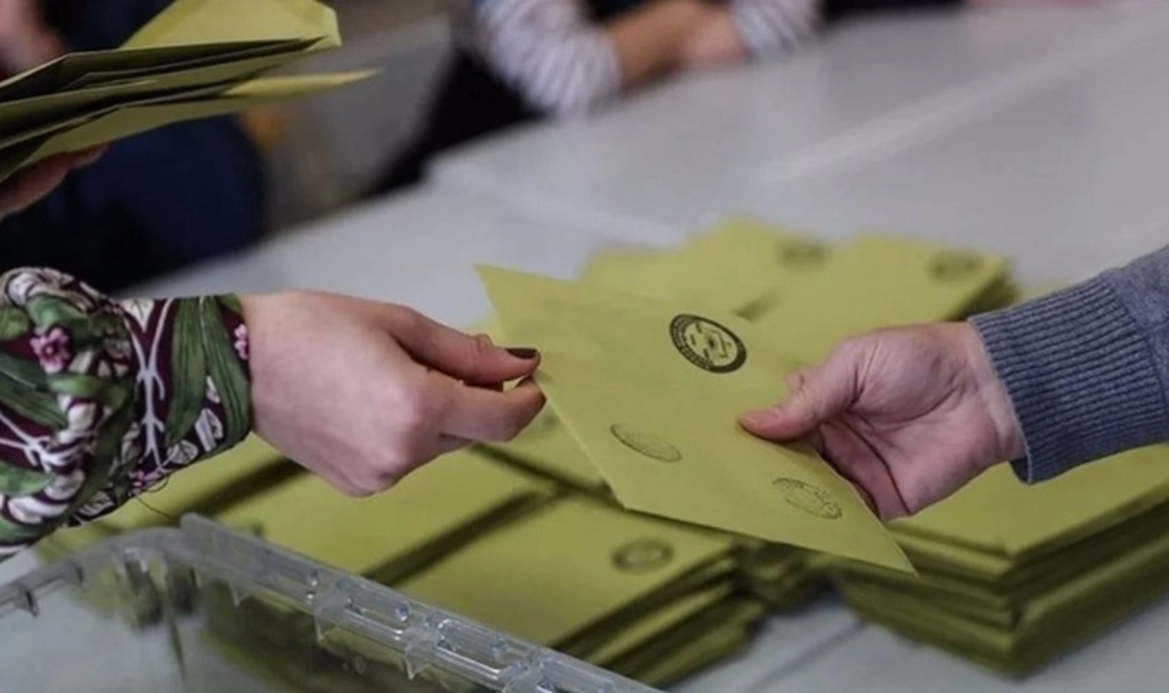 Özer Sencar'dan 14 Mayıs yorumu! HDP aday çıkarmazsa ilk turda biter!