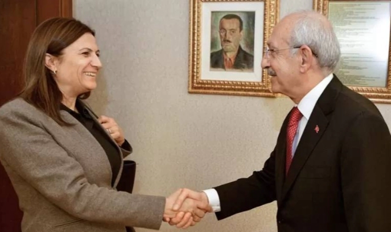 Türkan Elçi'nin CHP'ye üye olmasına neden tepki gösteriliyor?