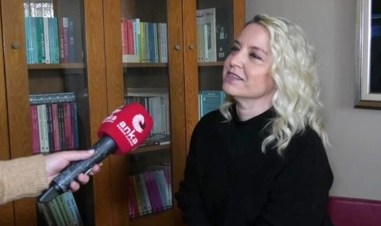 Akademisyen ve TİP milletvekili adayı Elif Çongur gözaltına alındı