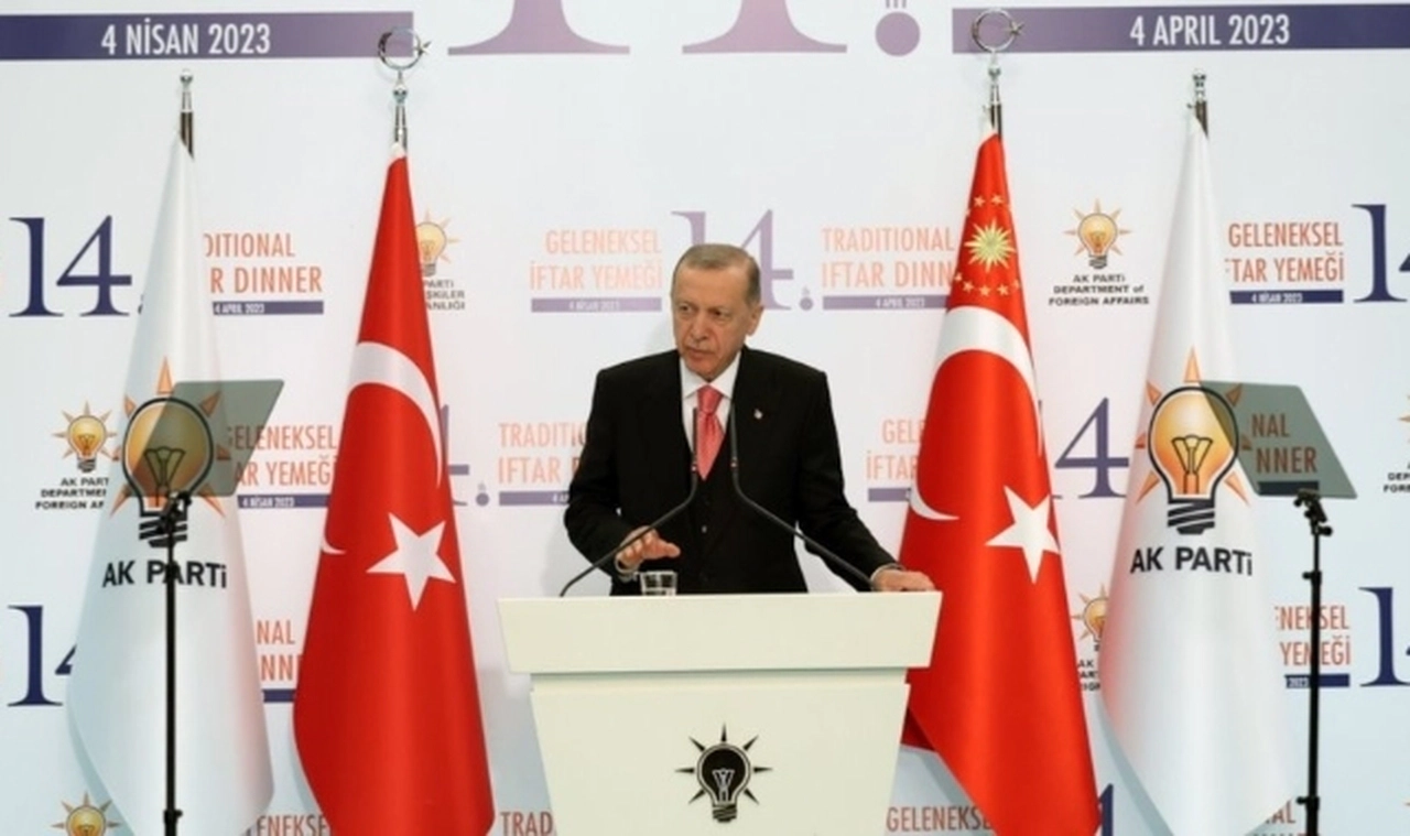 Erdoğan: Dalga dalga büyüyen bir zaferin ayak seslerini duyuyoruz