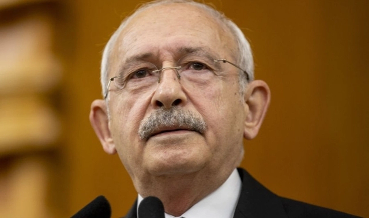 Kılıçdaroğlu'ndan 'CHP binasına saldırı' yorumu: Hiç kimse merak etmesin kimse karamsarlığa kapılmasın, bu ülkeye baharı getireceğiz