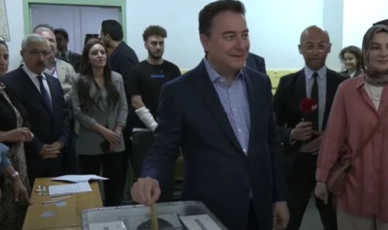 Babacan oyunu kullandı: Ülkemiz ve demokrasimiz için hayırlı olsun