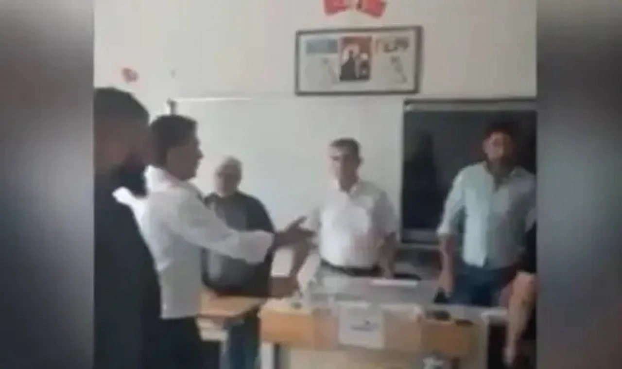 CHP'li Servet Mullaoğlu usulsüzlüğe böyle tepki gösterdi: "Hak yiyorsunuz"