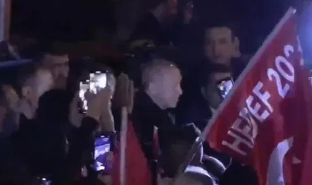 Erdoğan, Kısıklı'daki evinden çıkış yaptı