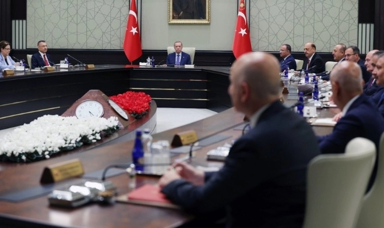 Mevcut kabine son kez toplandı