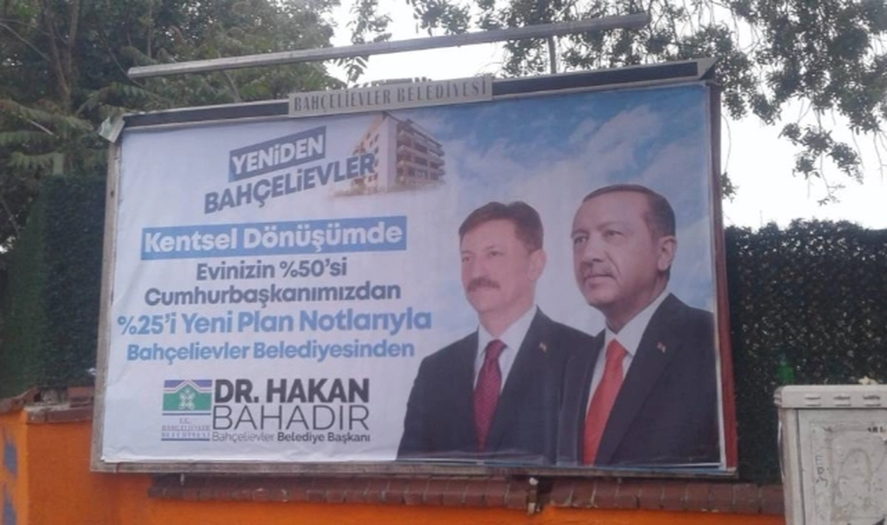 Kaftancıoğlu paylaştı: Bahçelievler Belediyesi yasaya rağmen seçim günü Erdoğan afişini kaldırmadı