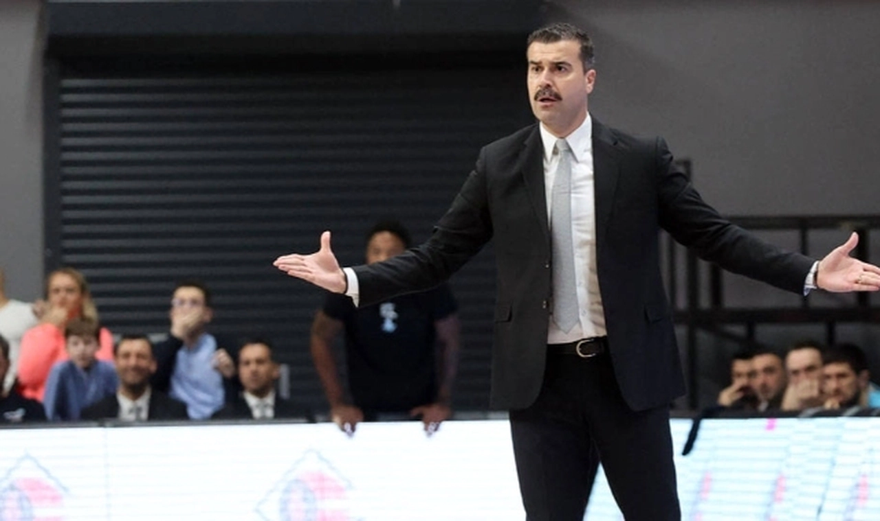 Tarihi Final Öncesi Büyük Skandal: İspanyol Şoför Türk Telekom Koçu Erdem Can'ı Hastanelik Etti!