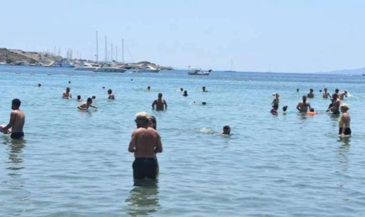 Bodrum'da bayram yoğunluğu sürüyor: Nüfus 1 milyonu aştı