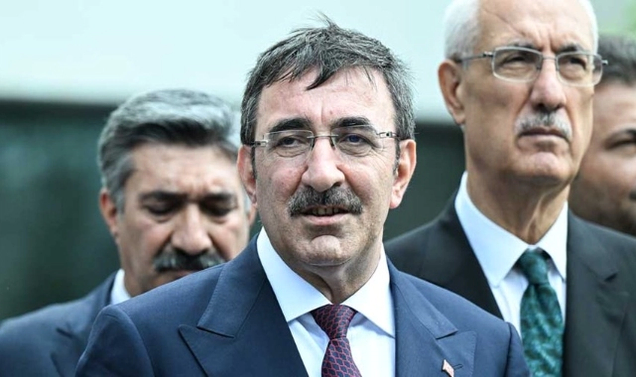 Cumhurbaşkanı Yardımcısı Yılmaz'dan 'asgari ücret' mesajı: Enflasyon vurgusu yaptı