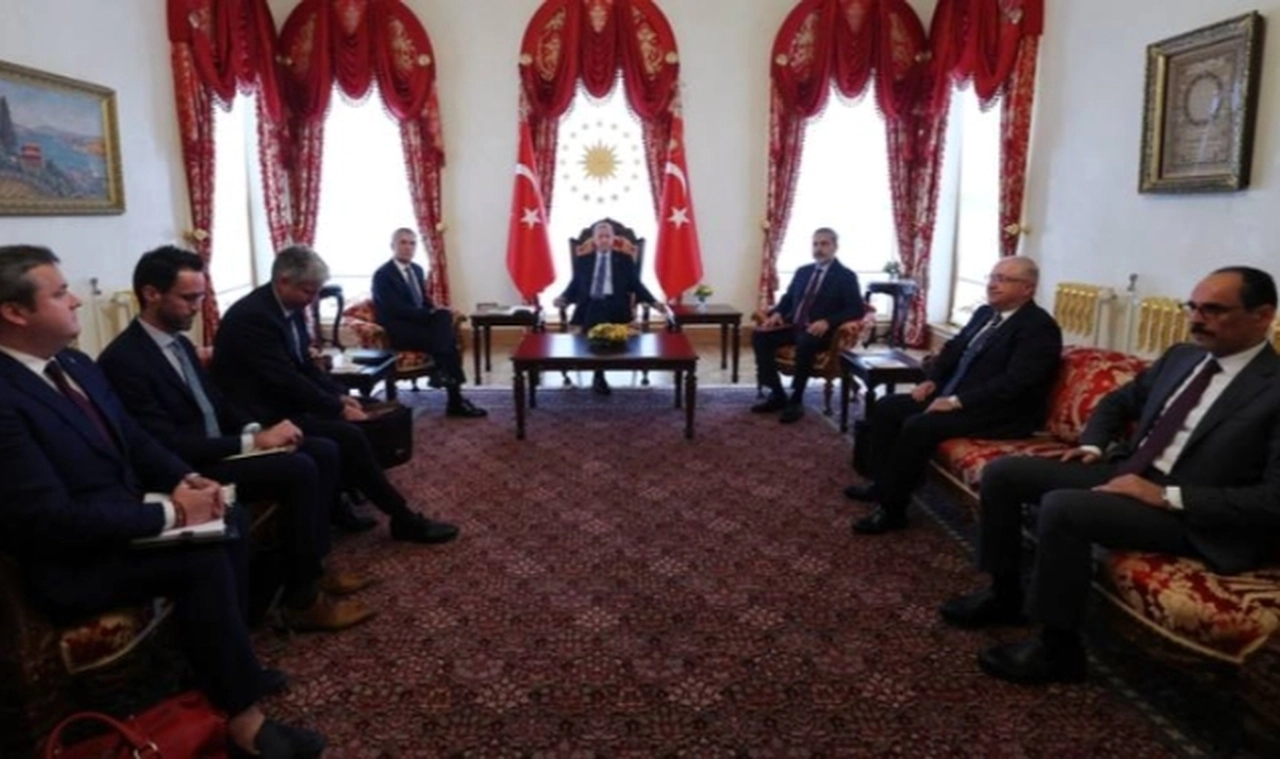 Erdoğan, Dolmabahçe'de NATO Genel Sekreteri'yle görüştü; Fidan, Dışişleri Bakanı olarak ilk kez hazır bulundu