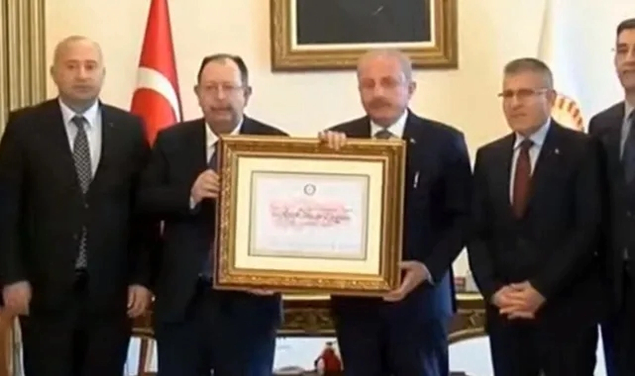 Erdoğan'ın mazbatası teslim edildi