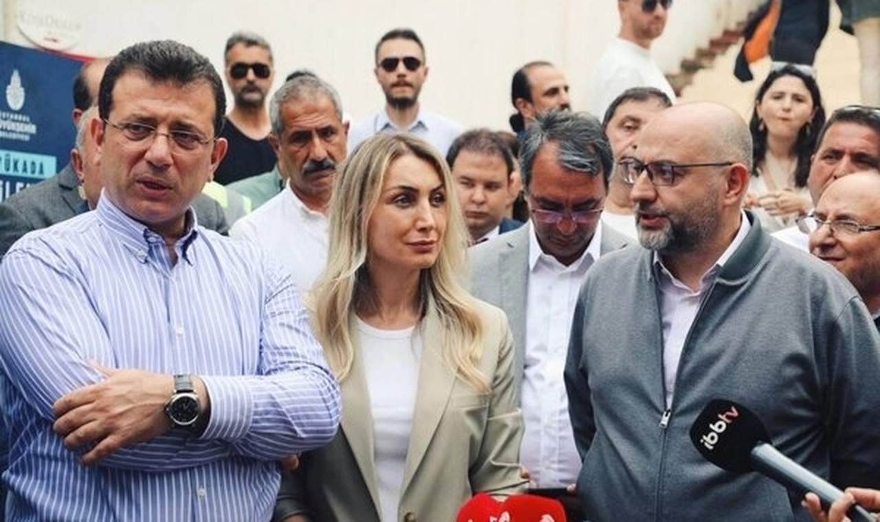 İmamoğlu'ndan Erdoğan'a 'fetret' yanıtı: Sizin fetret döneminizi yıkıp, israfa son verdik