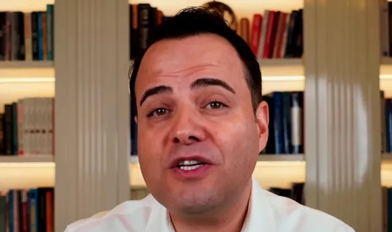 Özgür Demirtaş, Şimşek’ten memnun: Dolar 25 lira olmalı