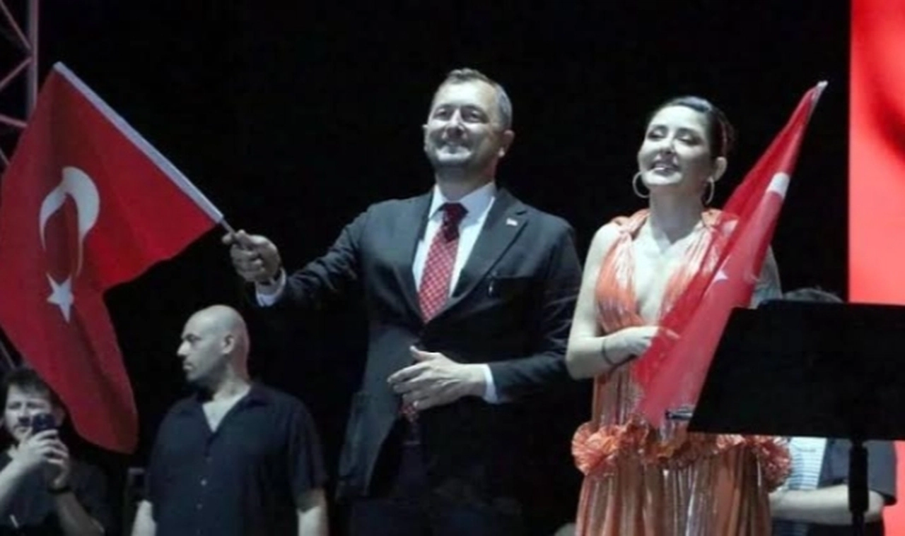 Süleymanpaşa Belediye Başkanı Cüneyt Yüksel görevden alındı