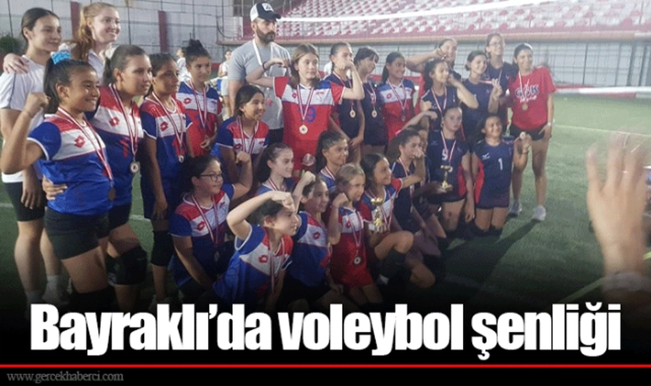 Bayraklı’da voleybol şenliği