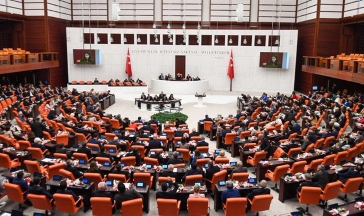 CHP, SP, DEVA Partisi ve DP, TBMM’yi olağanüstü toplantıya çağırdı