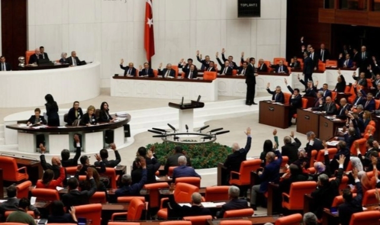 Memur maaş zam teklifi TBMM'ye sunuldu