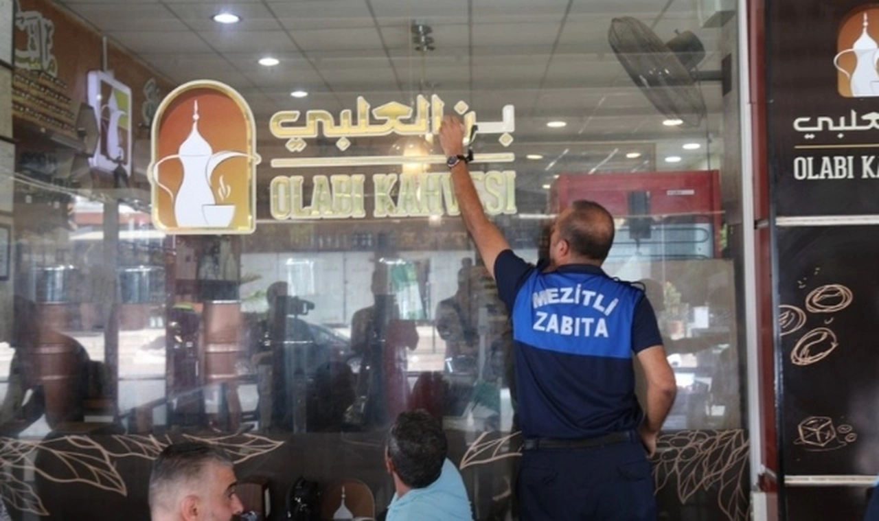 Mersin Mezitli'de Arapça tabela ve afişler kaldırıldı