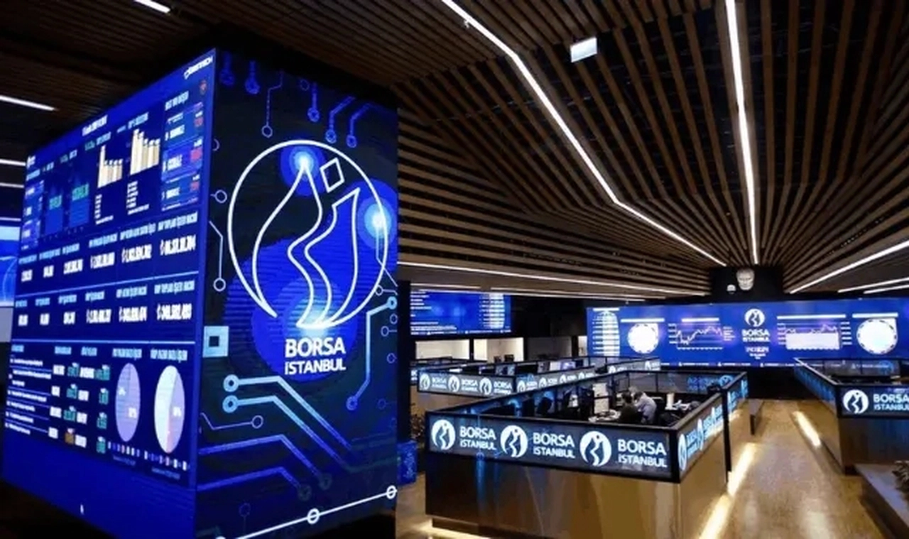 Borsa İstanbul 8.000,00 puanla tüm zamanların en yüksek seviyesine çıktı