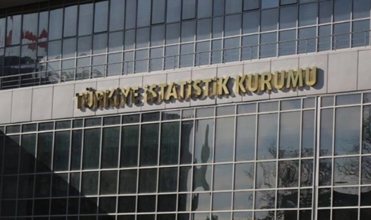 Eski Başkan Aydemir: TÜİK, doğalgaz oyunuyla temmuz enflasyonunu 10 puan düşük açıklandı