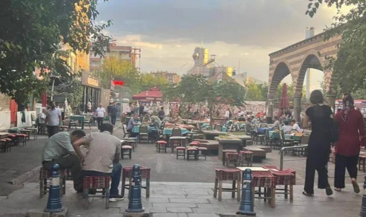 HDP’nin yeni yönetimi ve partinin YSP’ye entegre olması Diyarbakır’da nasıl karşılandı?