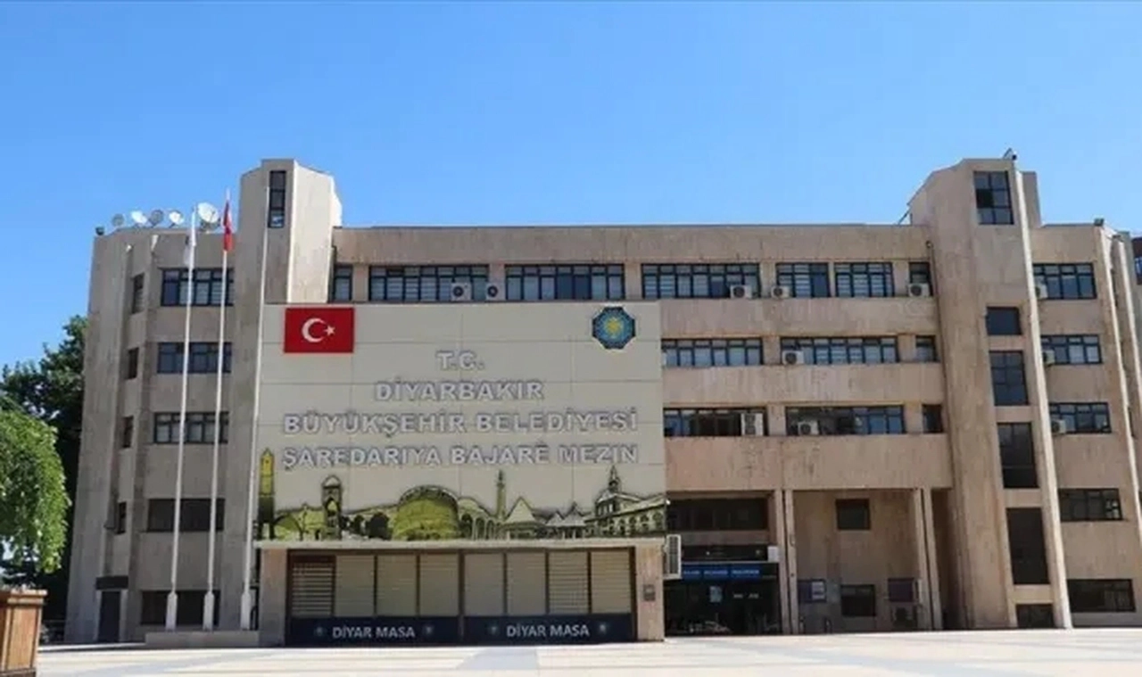 Kayyım yönetimindeki Diyarbakır Belediyesi'nden influencerlara 387 bin TL
