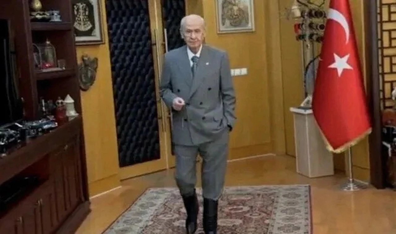 MHP'li Özdemir: Genel Başkanımız, cesaretimizi giydiği çizmeleriyle dosta da düşmana da göstermiştir