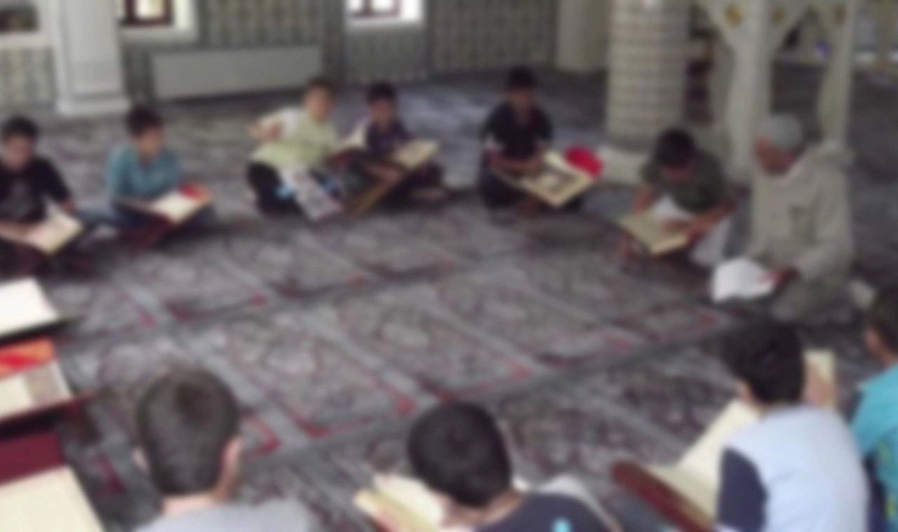 İddia: Kur’an kursu hocası, öğrencisini demir sopayla dövdü, kolunu kırdı!