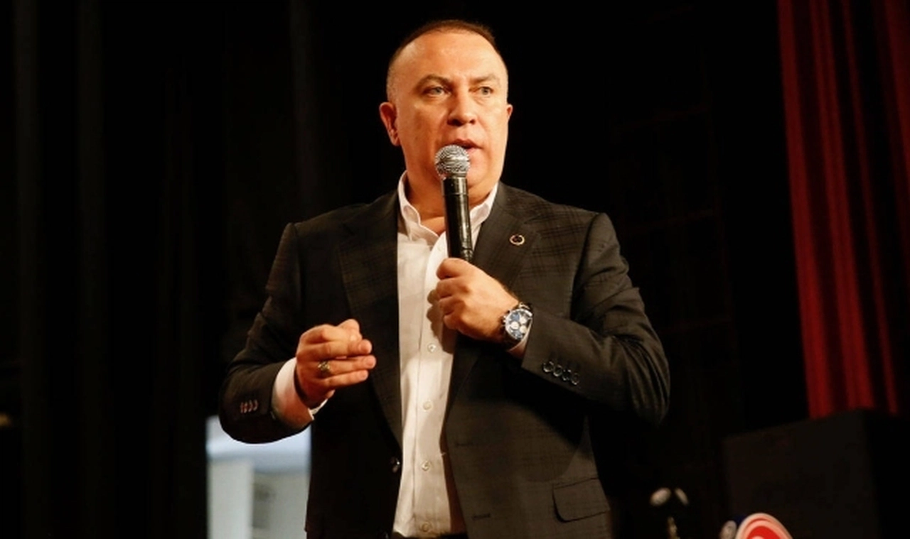 MHP’li Yönter, CHP’yi eleştirdi: Bizim kongrelerimizde yumruklar havada mı? Demokrasi arayan MHP’ye baksın