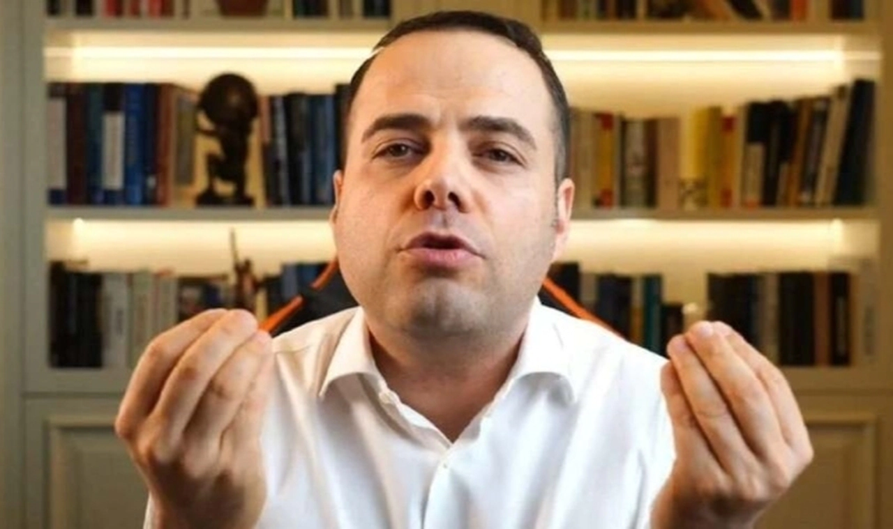 Özgür Demirtaş'tan akaryakıt yorumu: Daha rekorun rekorunun rekorunun rekorunun rekorunun rekorunun rekoru kırılacak