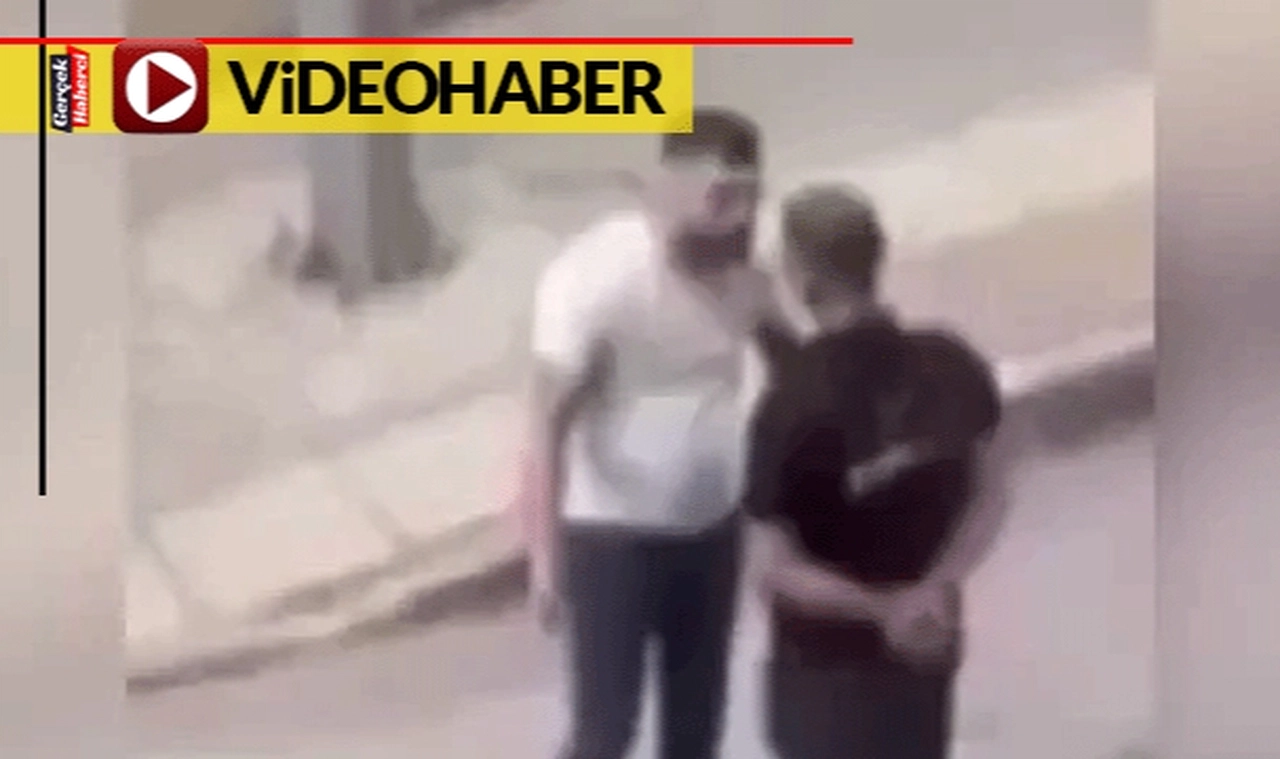 Sabrın böylesi! Darp edilen motokurye, kollarını bağlayarak sessizce böyle bekledi