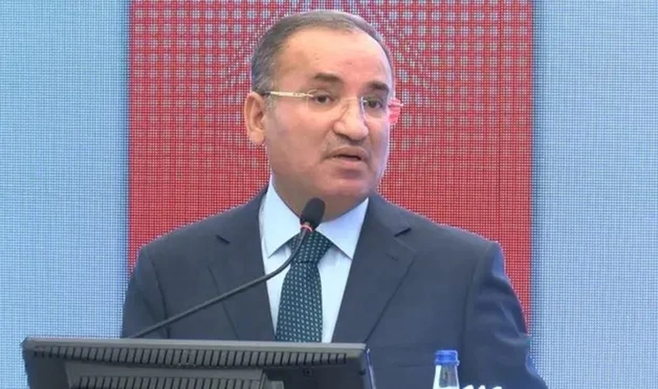 Bekir Bozdağ 175 öğretmenin atandığını duyurdu, tepkiler durmadı