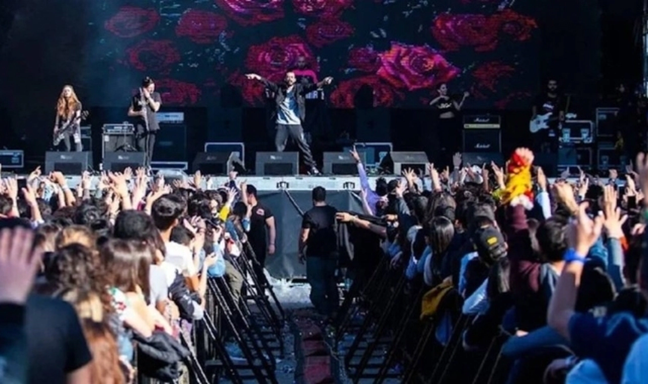 Çukurova Rock Festivali, valilik kararıyla iptal edildi: Gerekçe 'alkol'