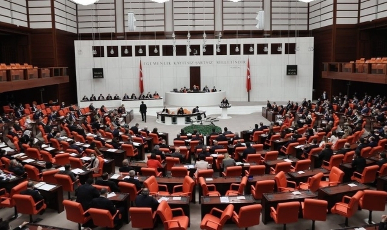 İsveç'in NATO'ya katılım protokolü TBMM Dışişleri Komisyonu'na sevk edildi