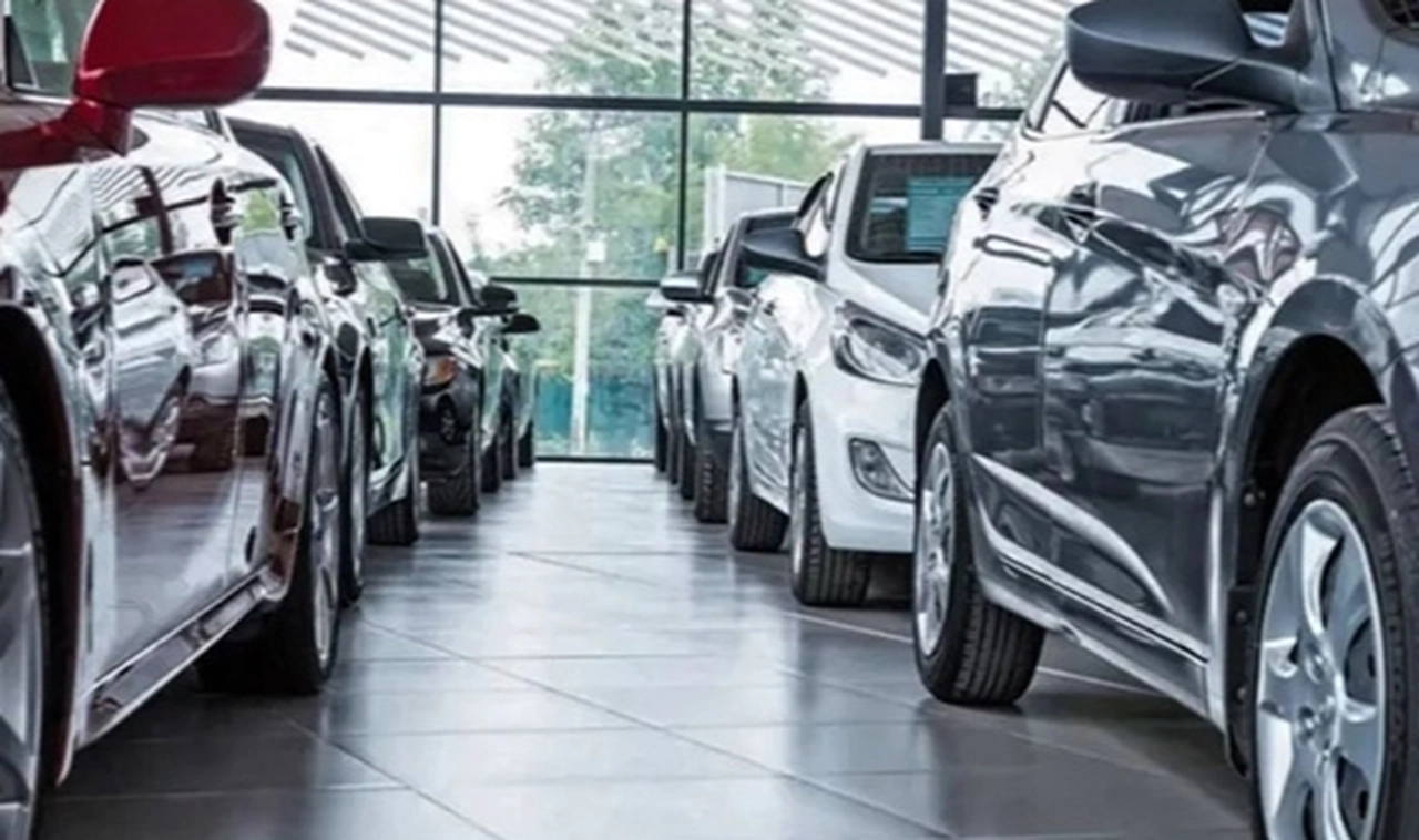 Otomobil fiyatlarında yüzde 15 düşüş var