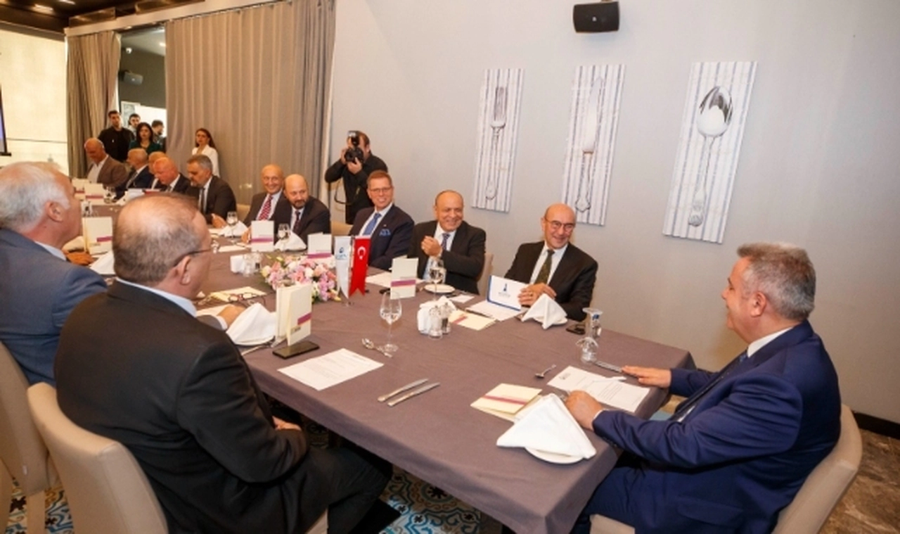 Soyer: “Gediz Nehri’nin kurtarılması için kaybedecek tek bir saniyemiz yok”
