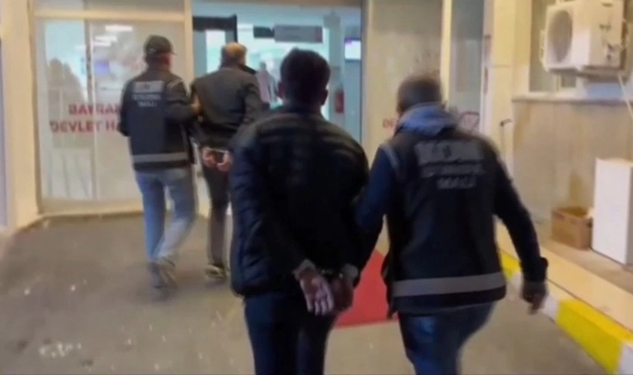 Ali Yerlikaya ve Zafer Aktaş'ın imzasını taklit ederek ruhsat veren polis tutuklandı