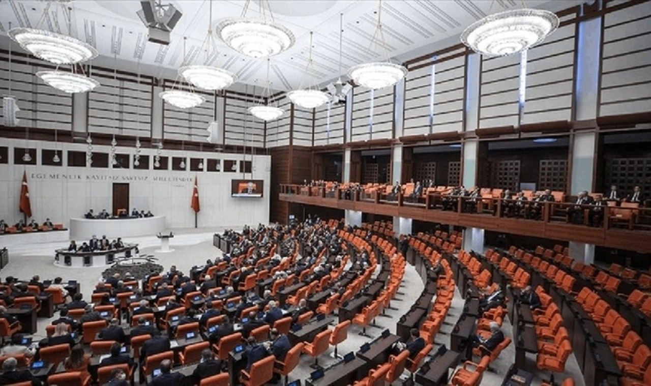 CHP'den sicil affı teklifi: Meclis'e sunuldu