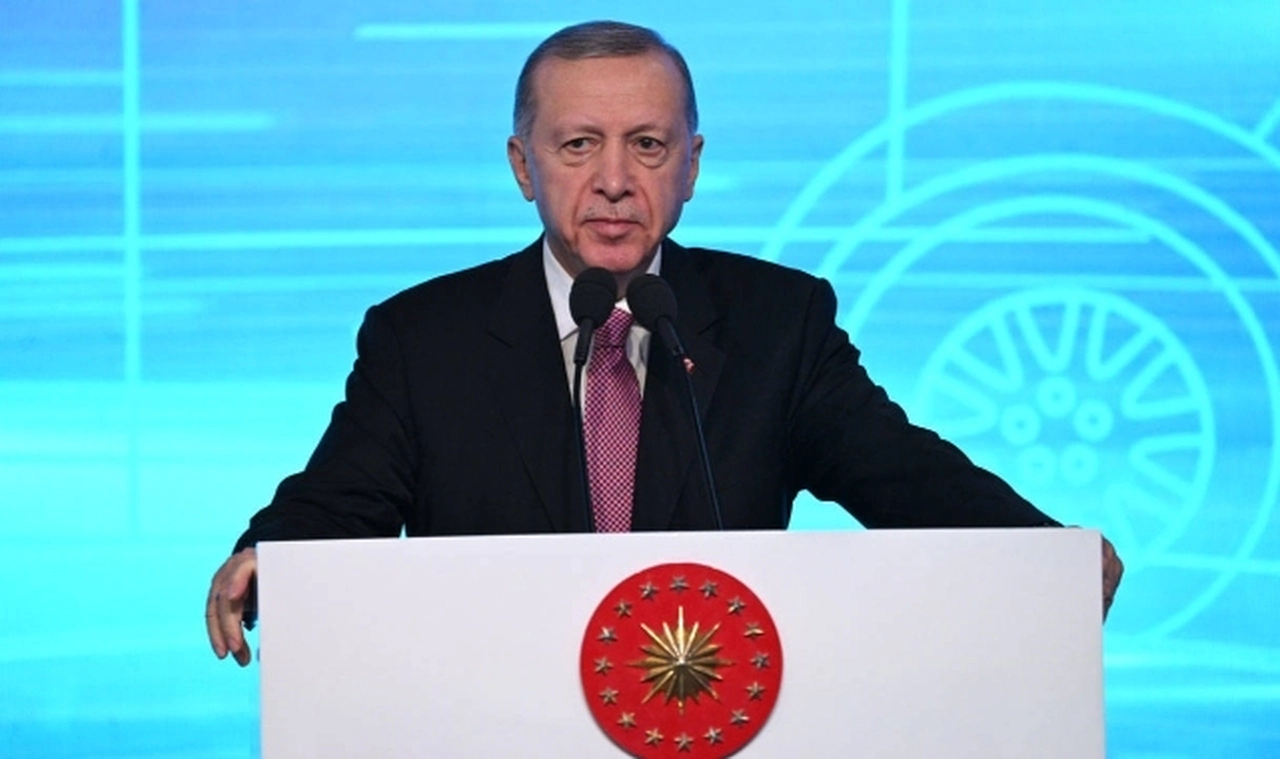 Erdoğan'dan CHP'deki genel başkan değişimine ilk yorum: Kılıçdaroğlu ve Özel'i hedef aldı