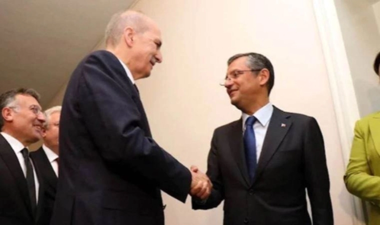 Numan Kurtulmuş'tan Özgür Özel'e ziyaret!