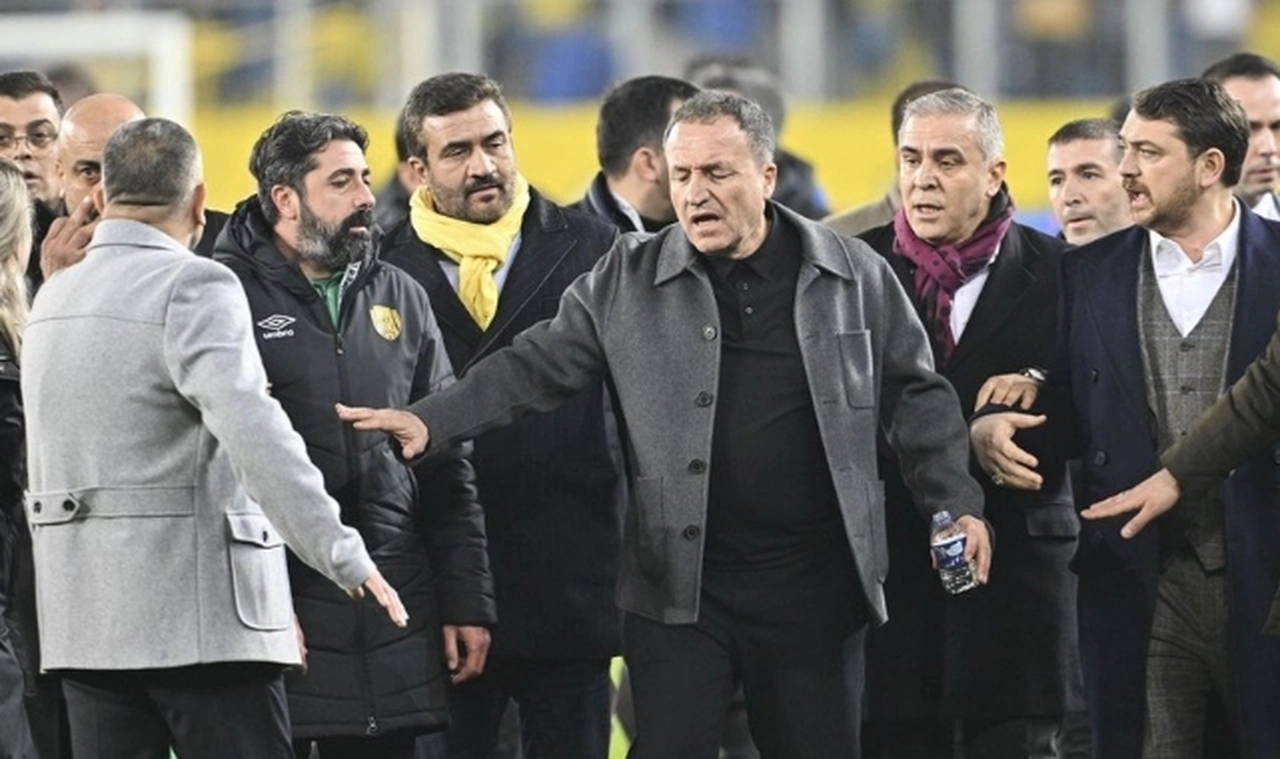 AK Parti, Faruk Koca'yı ihraç talebiyle disipline sevk etti