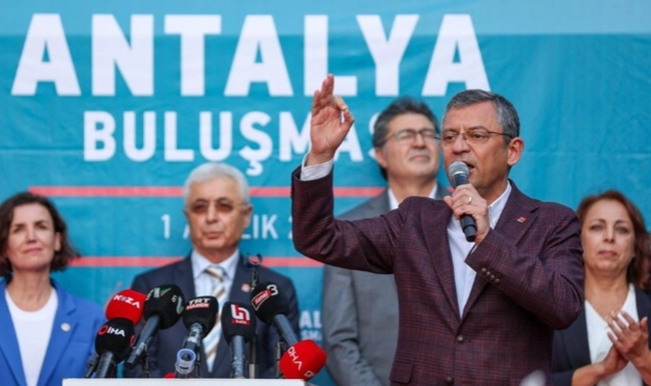 CHP Genel Başkanı Özel: İYİ Parti’nin Genel İdare Kurulu’nun alacakları kararı bekliyoruz