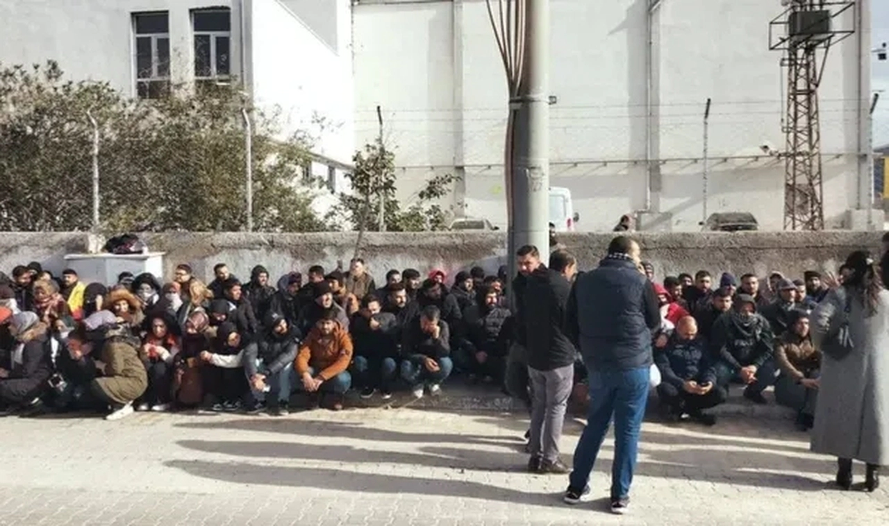 Diyarbakır'da sendikaya üye olan 60 işçi işten çıkarıldı
